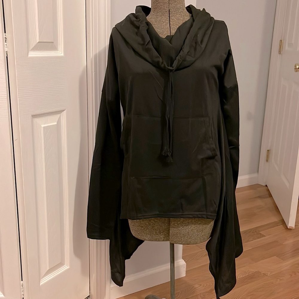 Zirenmei High low hoody Size M Excellent condition. Worn once.